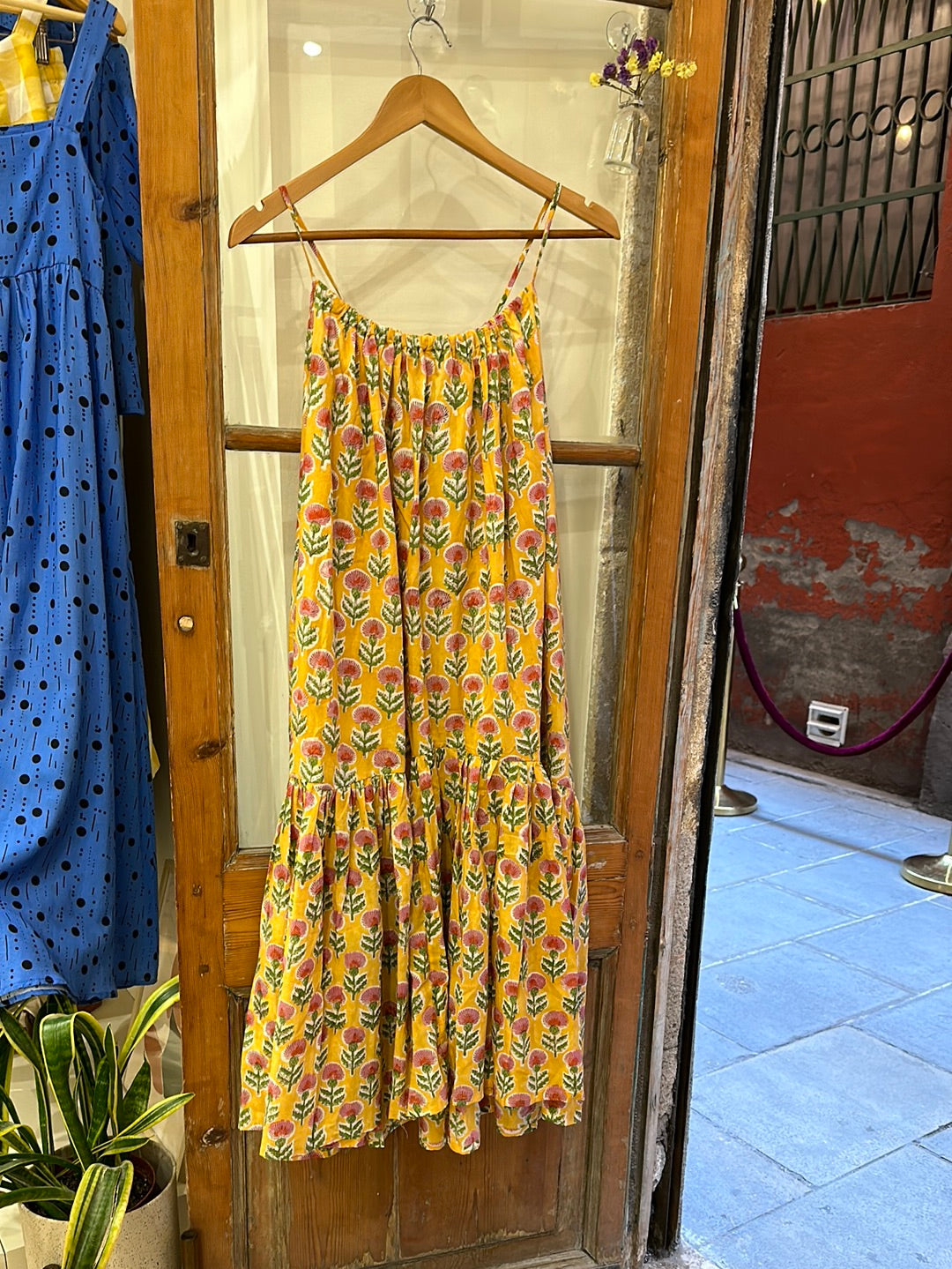 DRESS 005