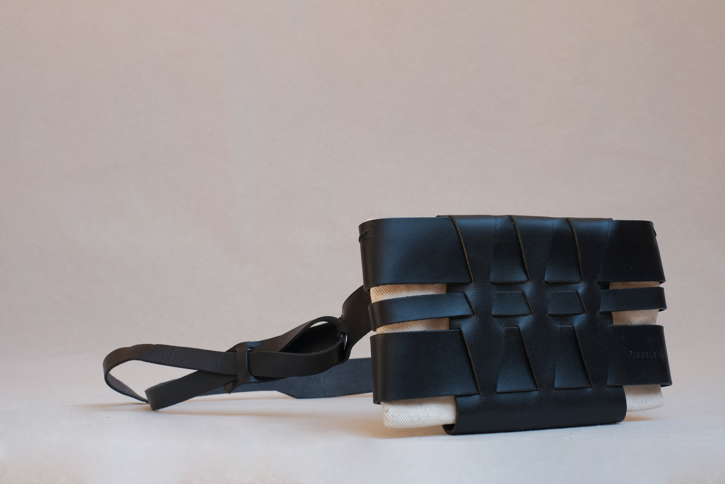 NERJA POUCH BLACK
