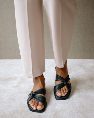 NOMAD BLACK SANDAL