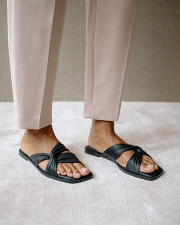 NOMAD BLACK SANDAL